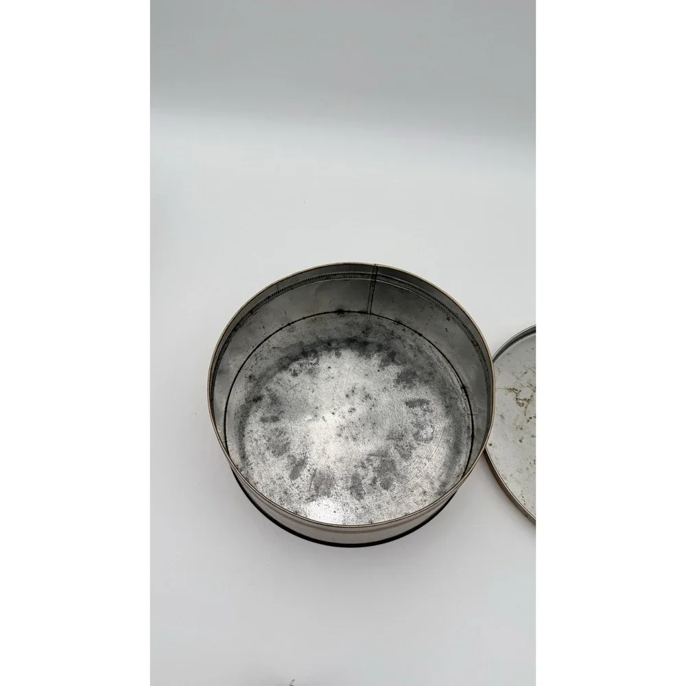 Vintage Decorative Tin Floral‎ Flowers Candle Candles Lid Peeling Worn Round
